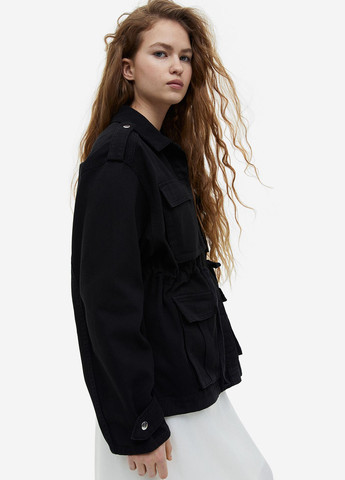 Черная демисезонная куртка джинсова весняно-осіння H&M