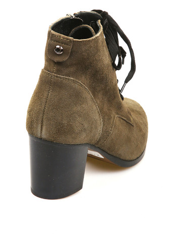 Осенние ботинки Lasocki без декора из натуральной замши