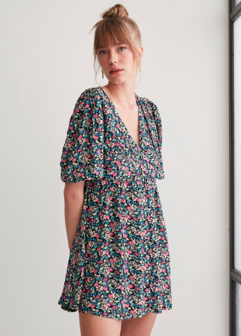 Черное кэжуал платье Mudo с цветочным принтом