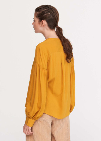 Желтая демисезонная блуза Reserved