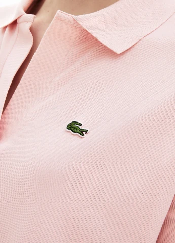 Светло-розовая женская футболка-поло Lacoste с логотипом