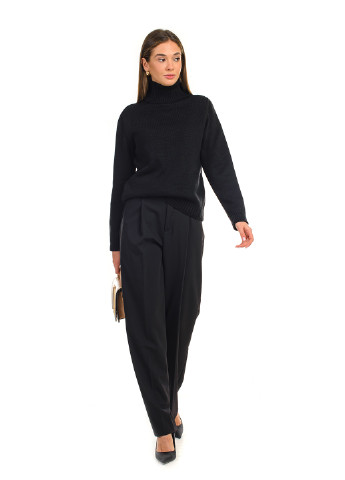Черный зимний классический женский свитер SVTR