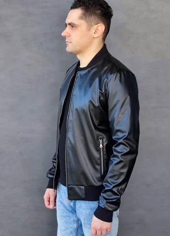 Чорна демісезонна куртка Sun's House