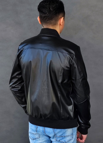 Чорна демісезонна куртка Sun's House