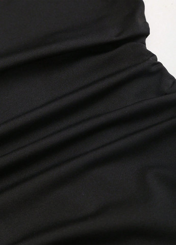 Черное кэжуал платье с открытыми плечами SHEIN однотонное