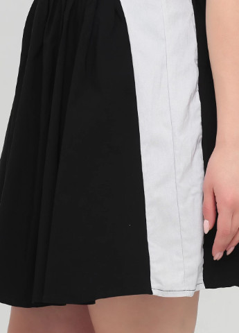 Чорна коктейльна сукня клеш однотонна Asos