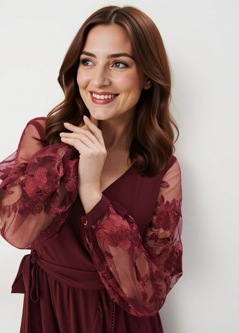 Бордовое кэжуал платье на запах Mohito однотонное