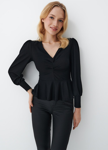 Черная демисезонная блуза с баской Mohito