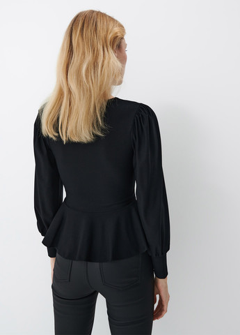 Черная демисезонная блуза с баской Mohito