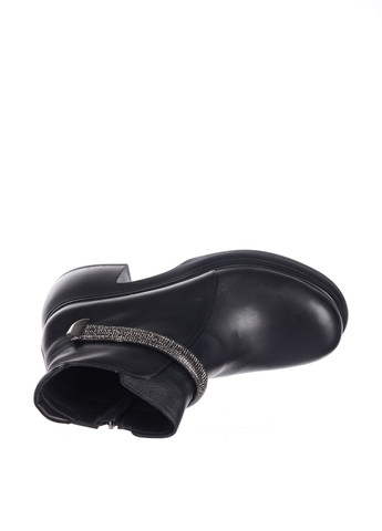 Осенние ботинки Cut Shoes со стразами