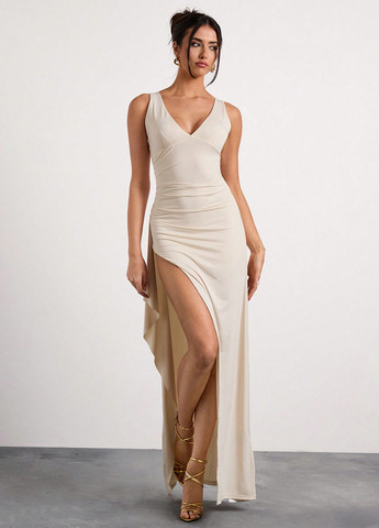 Бежевое коктейльное, кэжуал платье SHEIN однотонное