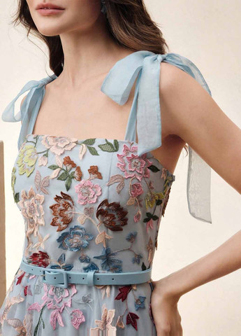 Світло-блакитна вечірня сукня з спідницею-сонце, з відкритою спиною SHEIN з квітковим принтом