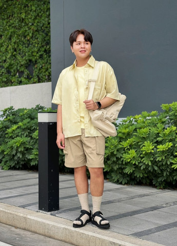 Светло-желтая кэжуал рубашка однотонная Uniqlo