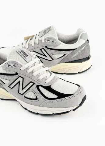 Сірі кросівки u990tg4 демісезон New Balance 990v4