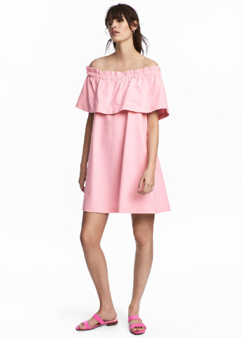 Светло-розовое кэжуал платье а-силуэт, с открытыми плечами H&M однотонное