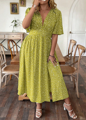 Лайм кэжуал платье в стиле ампир SHEIN с цветочным принтом