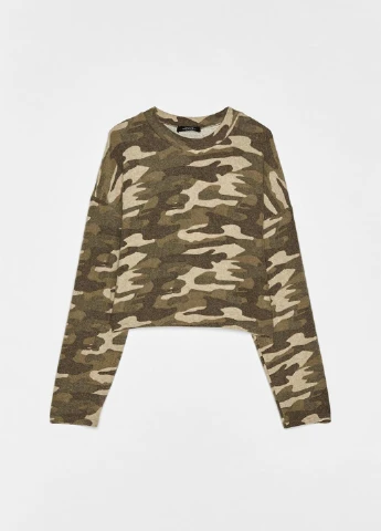 Хаки свитшот Bershka камуфляжный без декора (244438085)