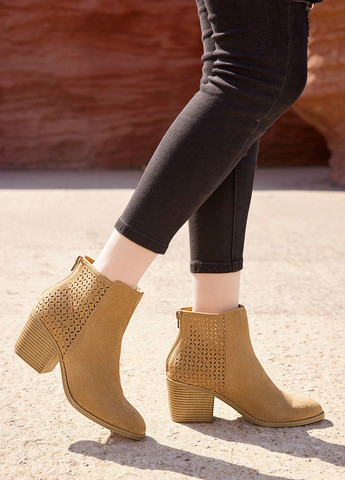 Осенние ботильоны казаки SHEIN с перфорацией из искусственной замши