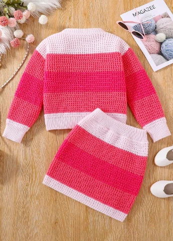 Розовый демисезонный костюм (свитер, юбка) юбочный SHEIN