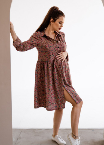 Коричневое платье для беременных хлопковое с секретом для кормления универсального кроя коричневое To Be с цветочным принтом