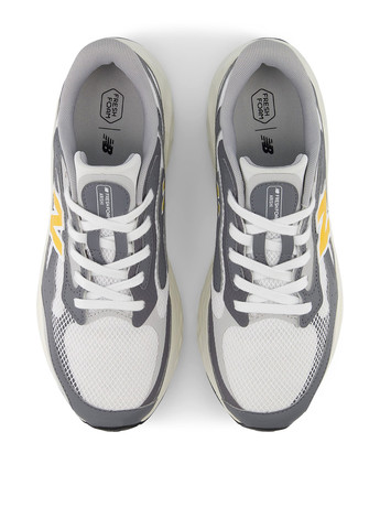 Сірі Осінні кросівки New Balance Arishi v4