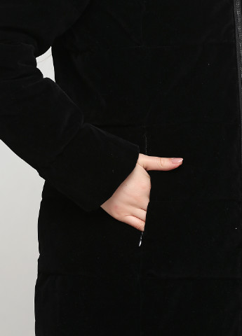 Черная демисезонная куртка Nero Perla