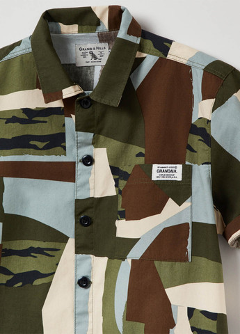 Оливковковая (хаки) кэжуал рубашка с геометрическим узором OVS