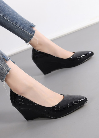 SHEIN Туфли лодочки черный з искусственная кожа, полиуретан, китай — демисезон (331110016)