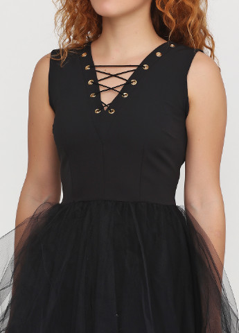 Черное коктейльное платье Roca однотонное