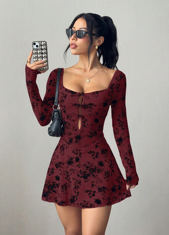 Бордовое кэжуал платье клеш SHEIN с цветочным принтом