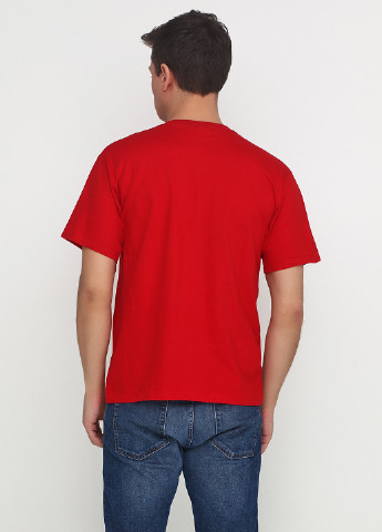 Красная футболка Jerzees