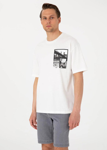 Біла футболка Pierre Cardin