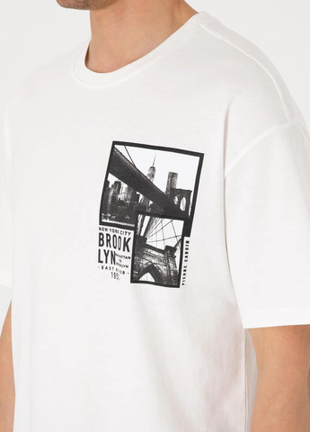 Біла футболка Pierre Cardin