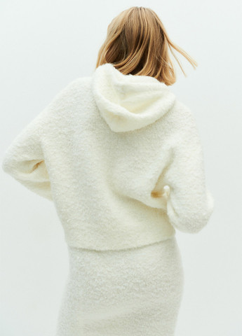 Кремовый демисезонный свитер H&M