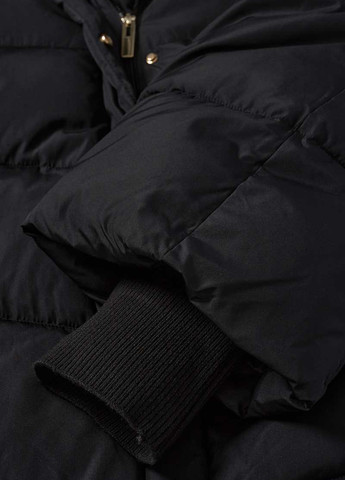 Черная демисезонная куртка C&A