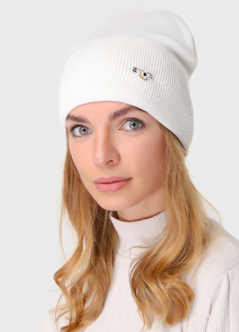 Тепла зимова жіноча кашемірова шапка без підкладки 500102 DeMari Маракуйя біні однотонна молочна кежуал кашемір