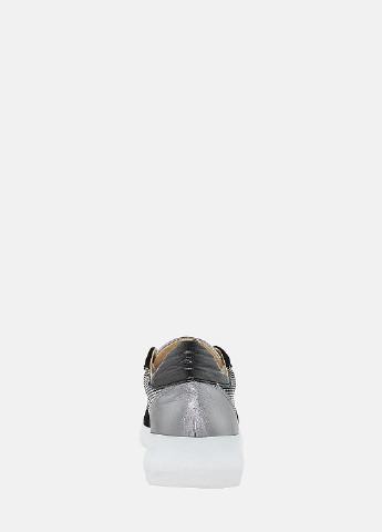 Серебряные демисезонные кроссовки rf09310 серебро-черный Favi