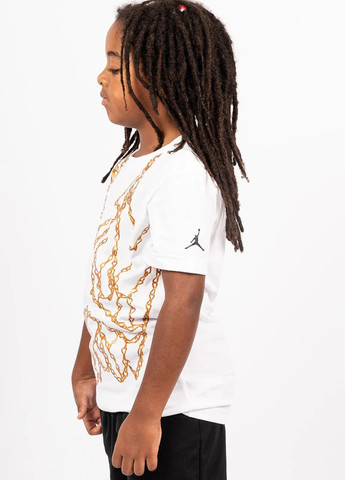 Белая летняя футболка Nike