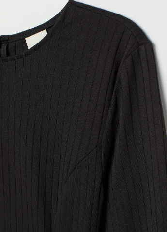 Черное кэжуал платье а-силуэт H&M однотонное