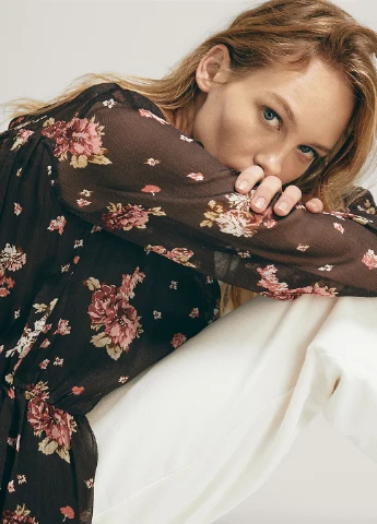Темно-коричнева блуза Massimo Dutti