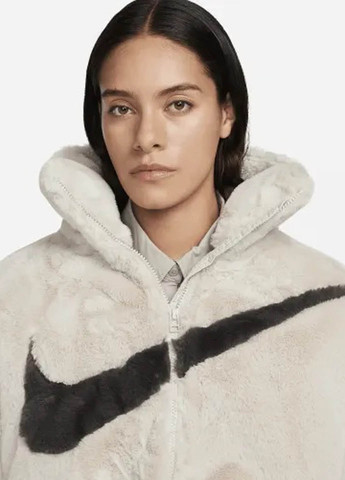 Світло-бежева зимня куртка Nike