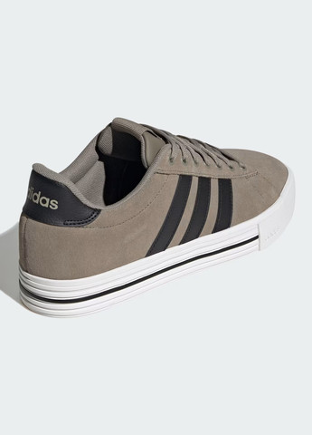 Коричневые кеды adidas