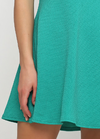 Зеленое кэжуал платье клеш H&M однотонное