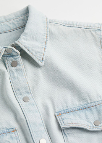 Светло-голубое джинсовое платье рубашка H&M однотонное
