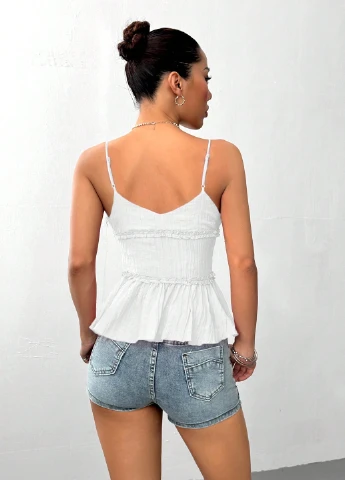 Біла блуза з баскою SHEIN