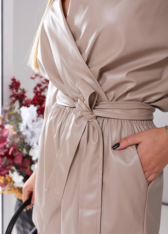 Комбинезон Fashion комбинезон-шорты однотонный бежевый кэжуал искусственная кожа