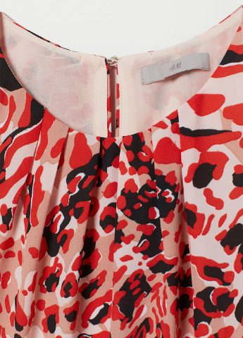Темно-червона кежуал сукня H&M з абстрактним візерунком