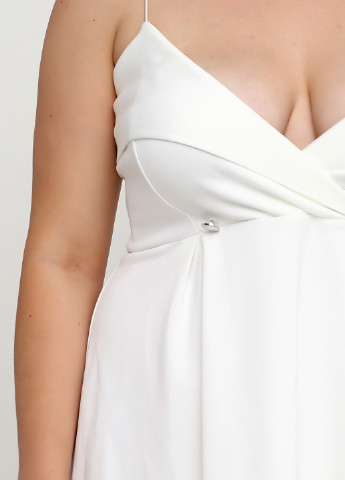 Белое вечернее платье с открытыми плечами Asos однотонное