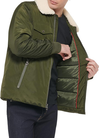 Зелена зимня куртка Guess