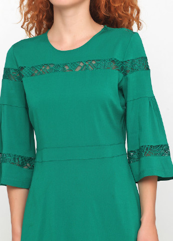 Зеленое кэжуал платье клеш Sassofono однотонное